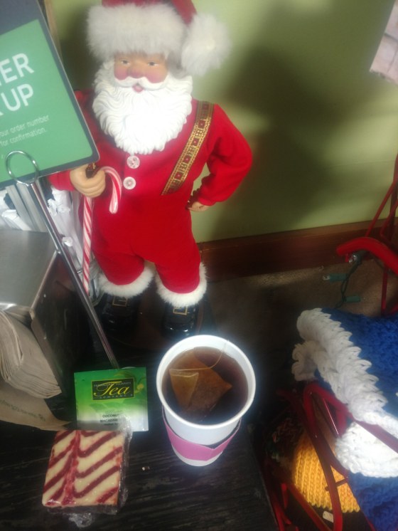 HITeaCoconutMacadmiaTeaSanta