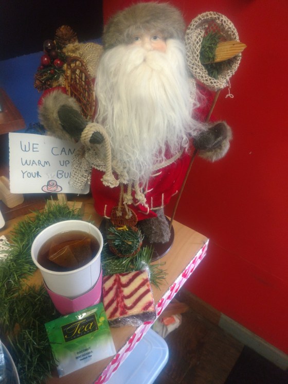 HITeaCoconutMacadmiaTeaSanta2