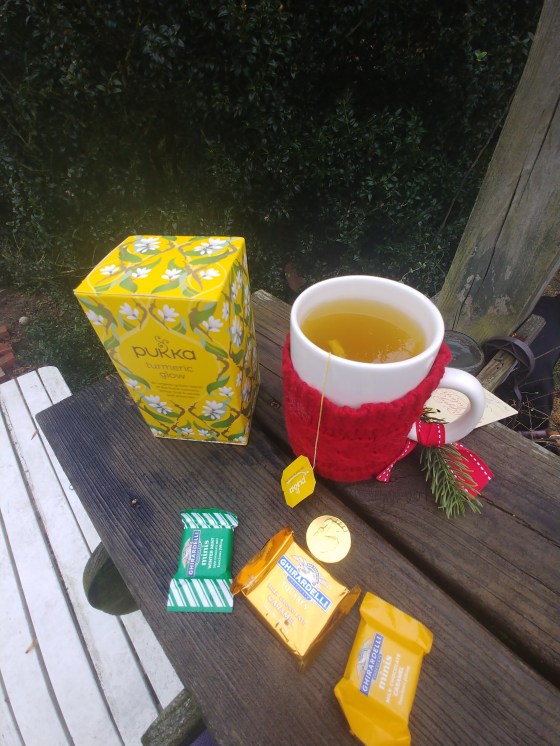 PukkaTurmericGlowDisplay5