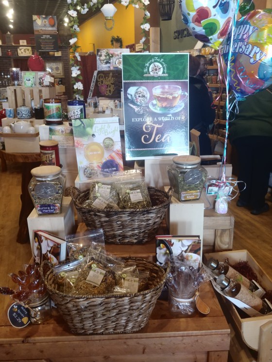 Spice&TeaExchangeSpringTeaDisplay
