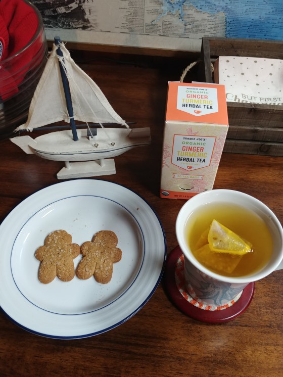 TraderJoesOrganicGingerTurmericTeaDisplay